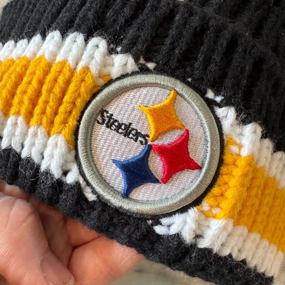 Pittsburg Steelers Women’s Toque - Picture 2 of 5